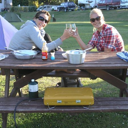 Blenheim Bridges Holiday Park Екстериор снимка