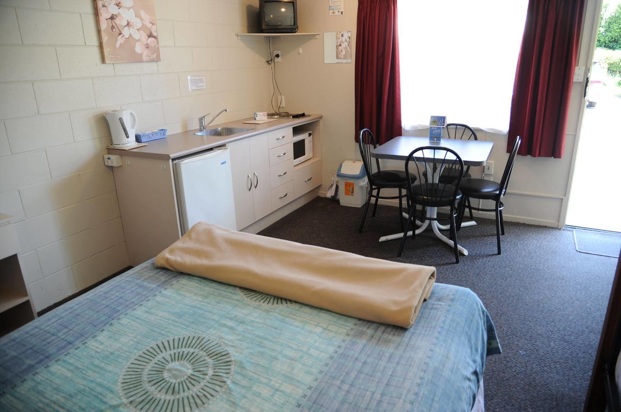 Blenheim Bridges Holiday Park Екстериор снимка