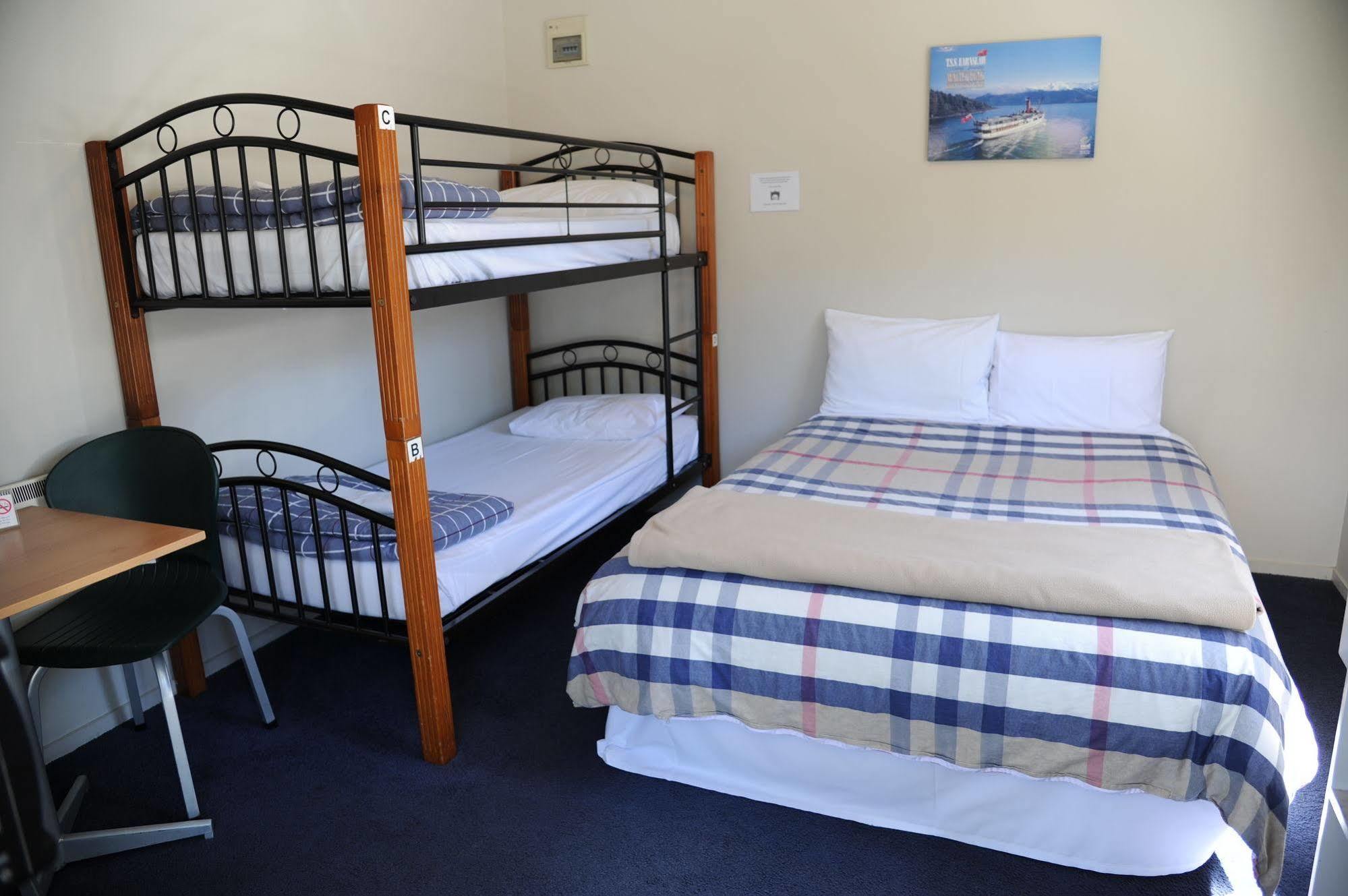 Blenheim Bridges Holiday Park Екстериор снимка