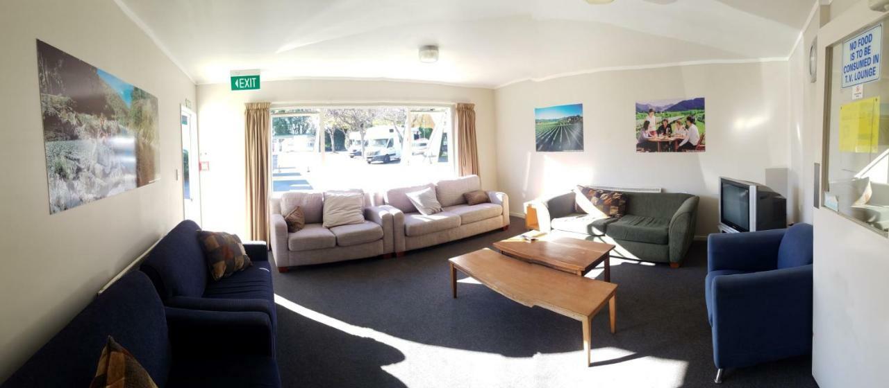 Blenheim Bridges Holiday Park Екстериор снимка